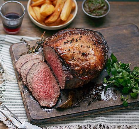 Pub Recipes, Easy Roast Beef Recipe, Roast Dinner Sides, Perfect Roast Beef, Beef Rump, Cooking Roast Beef, Roast Beef Recipes, Rib Roast, Pub Food