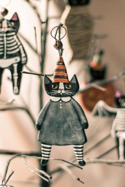 Folk Art Ornament, Folk Art Cat, Steampunk Halloween, Halloween Clay, Adornos Halloween, Polymer Clay Ornaments, Witch Cat, A Black Cat, Clay Ornaments