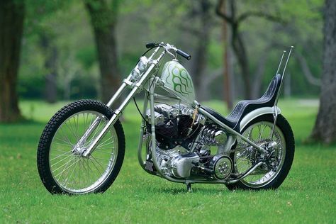 Shovelhead Chopper, Мотоциклы Harley Davidson, Menswear Women, Old School Chopper, Harley Bobber, Bobber Bikes, Classic Harley Davidson, Harley Davidson Chopper, Rat Bike