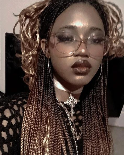 #goth #tradgoth #gothic #asthetic #gothstyle #gothfashion #black #boxbraids Gothic Braids, Goth Braids, Alt Black Hairstyles, Alt Hairstyles, Black Girlhood, Natural Twists, Trad Goth, Goth Look, Hairstyle Inspo