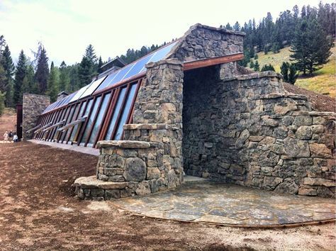 Earthship Design, Earthship Biotecture, Earth Ship, Earth Sheltered Homes, Stone Building, Earthship Home, Earth Sheltered, Underground Homes, Cob House