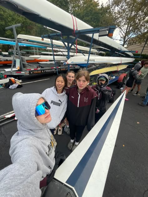 Crew Aesthetic Rowing, Rowing Outfit, Rowing Aesthetic, Rowing Exercise, Crew Aesthetic, Rowing Memes, Row Aesthetic, Rowing Sport, Crew Rowing