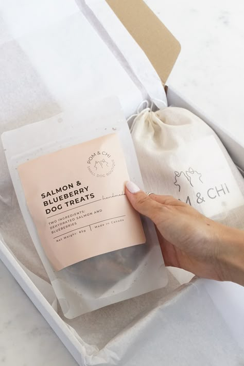 Aesthetic Packaging Food, Dog Biscuit Packaging Ideas, Homemade Dog Treat Packaging Ideas, Cute Dog Treat Packaging, Dog Treat Logo Ideas, Small Dog Business Ideas, Pet Snack Packaging, Packaging Dog Treats, Dog Treats Packaging Ideas