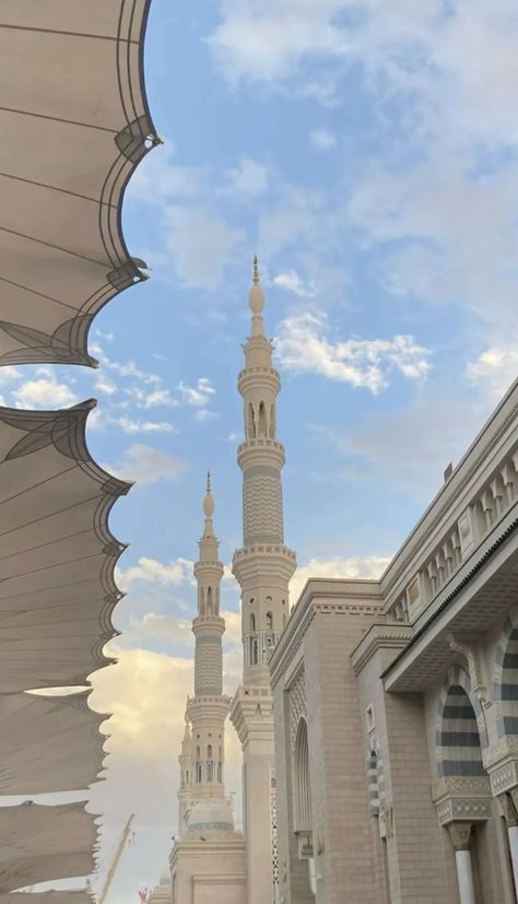 Blue Aesthetic Islam, Islam Blue Aesthetic, Masjid Al Haram Aesthetic, Wallpaper Mekkah Aesthetic, Mosque Wallpaper Aesthetic, Pretty Mosques, Blue Islamic Wallpaper, Mekkah Aesthetic, Mecca Aesthetic