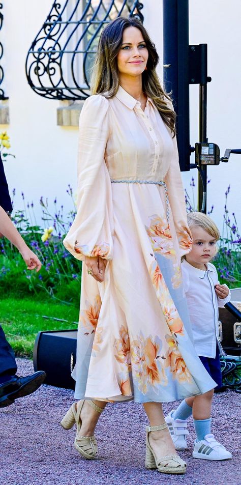 Princess Sofia Attends Crown Princess Victoria's 47th Birthday Celebrations — Royal Portraits Gallery Prince Carl Philip Of Sweden, Sofia Of Sweden, 47th Birthday, Princess Sofia Of Sweden, Princess Sophia, Royal Portraits, Victoria Fashion, Prince Carl Philip, Princess Victoria Of Sweden