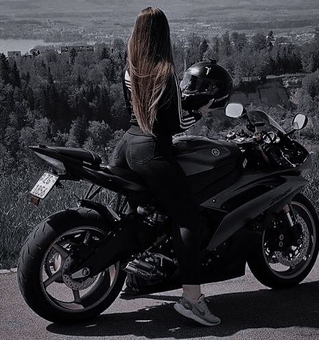 Wallpaper Backgrounds Aesthetic, Motocross Love, Image Moto, Biker Photoshoot, Bike Aesthetic, Motorcycle Aesthetic, Biker Aesthetic, Bike Photoshoot, Motorbike Girl