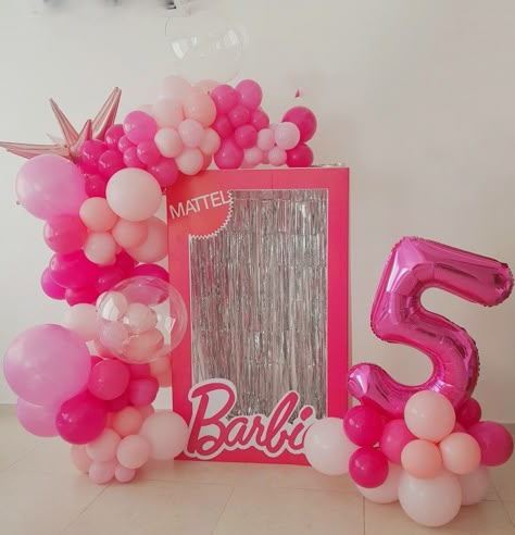 Easy Barbie Birthday Decorations, Barbie Birthday Balloons, Barbie Pool Party, Princess Birthday Decorations, Barbie Bday, Barbie Birthday Cake, Barbie Party Decorations, Barbie Theme Party, Baby Birthday Invitations