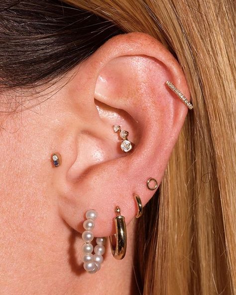 Ear Piercings Silver, Piercings Silver, Three Ear Piercings, Piercing Collection, Diy Easter Gifts, Ear Stack, Circle Earrings Studs, Circle Studs, Easter Diy