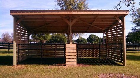 12x24 Horse Run-in Shelter Custom Designed for a Client in Ocala, FL.more Photos can be seen at MyEasyBarn.com Horse Run In Shelter, Pasture Shelter, 12x24 Shed, Luxury Equestrian, Horse Shed, Horse Farm Ideas, Diy Horse Barn, Horse Barn Ideas Stables, Loafing Shed