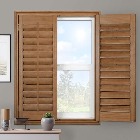 Louvered shutters