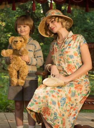 Christopher Robin Movie, Goodbye Christopher Robin, Robin Movie, Movies Fashion, Film Costumes, 1920s Outfits, Hundred Acre Woods, Movie Directors, Period Movies