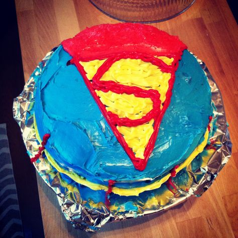 DIY superman cake Cake Diy Easy, Superman Cake, Superman Cakes, Cake Diy, Diy Cake, Birthday Party Cake, Party Party, Diy Easy, Birthday Party Ideas