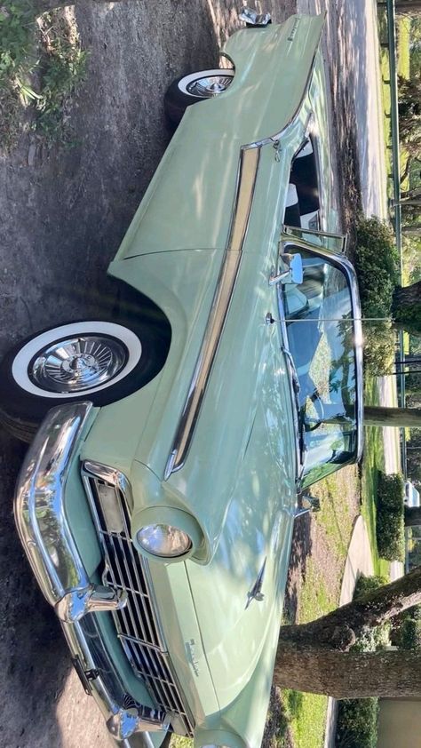 Medium Sized Cars, 1950 Pontiac Silver Streak, Small Car Aesthetic, Old Classic Cars Vintage, Retro Cars Vintage, Pastel Cars, Old Fashioned Cars, 1950s Car, Old Cars Vintage