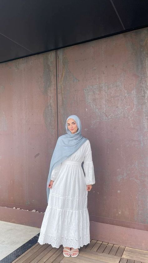 Hijabi Fashion Summer, Modest Outfits Muslim, Soft Feminine Outfits, Outfits Muslim, Muslim Outfit, Hijab Fits, Modest Girly Outfits, Hijab Fashion Summer, Stylish Outfits Casual