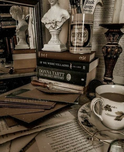 ― #darkacademia #vintage #brown #aesthetic Classical Academia, Campus Room, Paradis Sombre, Dark Academy Aesthetic, Academia Room, Dark Acadamia, Academia Aesthetics, Light Academia Aesthetic, Chaotic Academia