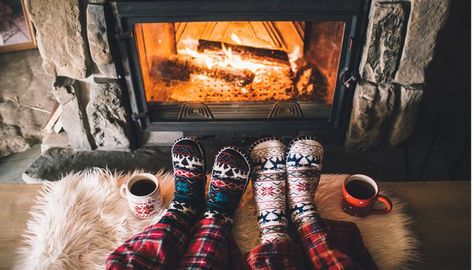 What The Hell Is Hygge, And Will It Make Winter Less Awful? Coorie Scottish, Campfire Grill, Woolen Socks, Tips To Be Happy, Winter Photoshoot, Christmas Fireplace, Cozy Fireplace, Lifestyle Trends, Happy Holiday