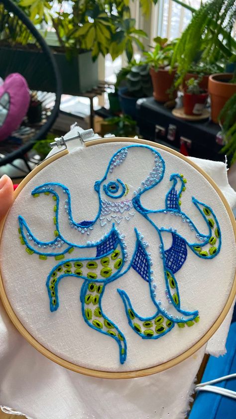 Octopus Embroidery Design, Embroidery Ocean Patterns, Sea Embroidery Ideas, Underwater Embroidery, Tshirt Embroidery Ideas, Embroidered Octopus, Octopus Embroidery, Embroidery Ocean, Jellyfish Embroidery