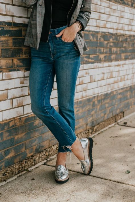 Styling Silver Loafers, How To Style Silver Loafers, Silver Loafers Outfit 2023, Silver Oxford Shoes Outfit, Silver Loafers Outfit, Silver Pumps Outfit, Loafers Outfit Fall, Loafers Shoes Outfit, Silver Shoes Outfit