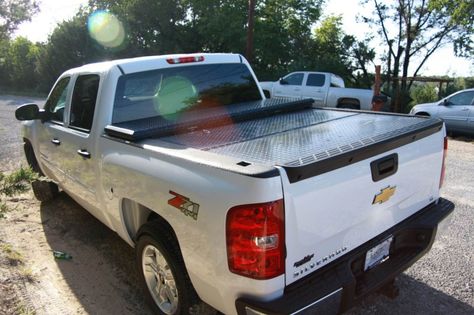 Tips on constructing a homemade bed cover for your pickup truck. Utility Truck Beds, Truck Bed Date, Pickup Truck Bed Covers, Truck Bedroom, Diy Truck Bedding, Homemade Beds, Truck Bed Storage, Truck Bed Camping, Pickup Trucks Bed