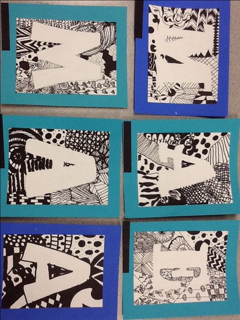 Zentangle Letters, Classe D'art, Middle School Art Projects, 6th Grade Art, 4th Grade Art, 5th Grade Art, 3rd Grade Art, Classroom Art Projects, Art Lessons For Kids