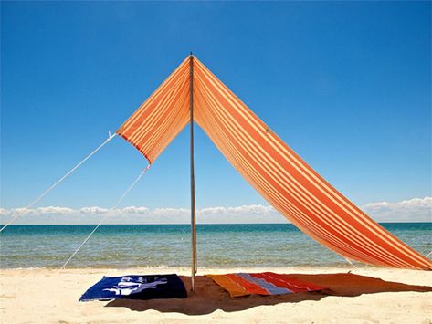 Beach Structures and Shelters to DIY or Buy - Improvised Life Diy Beach Umbrella, Beach Shelter, Beach Tent Ideas, Diy Beach Tent, Fix Flip Flops, Portable Shade, Beach Shade, Mykonos Hotels, Beach Hacks