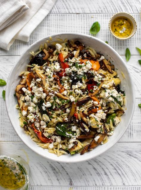 Healthy Orzo Salad, Feta Vinaigrette, Orzo Salad With Feta, Veggie Orzo, Vegetable Orzo, Cold Pasta Salad, Orzo Salad, Cold Pasta, Make Ahead Lunches