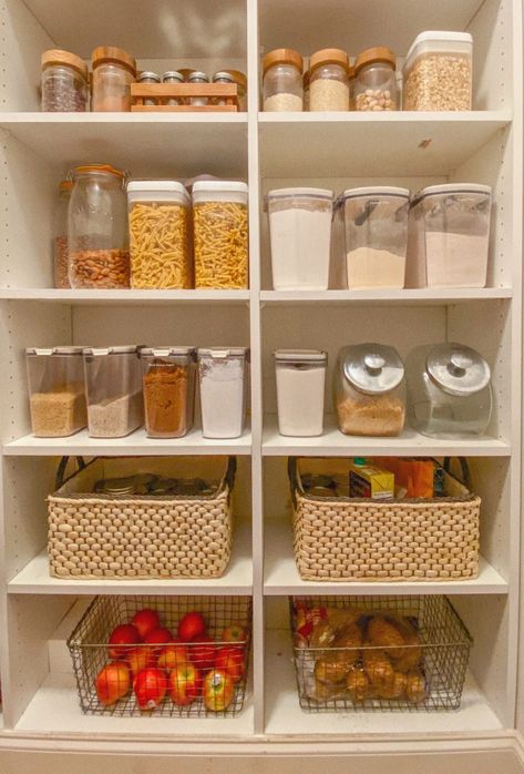 Capsule Kitchen, Ikea Kitchen Storage, Save Money On Food, Kitchen Ikea, Pantry Room, Astuces Diy, Money Saving Meals, Wire Storage, Renovation Design