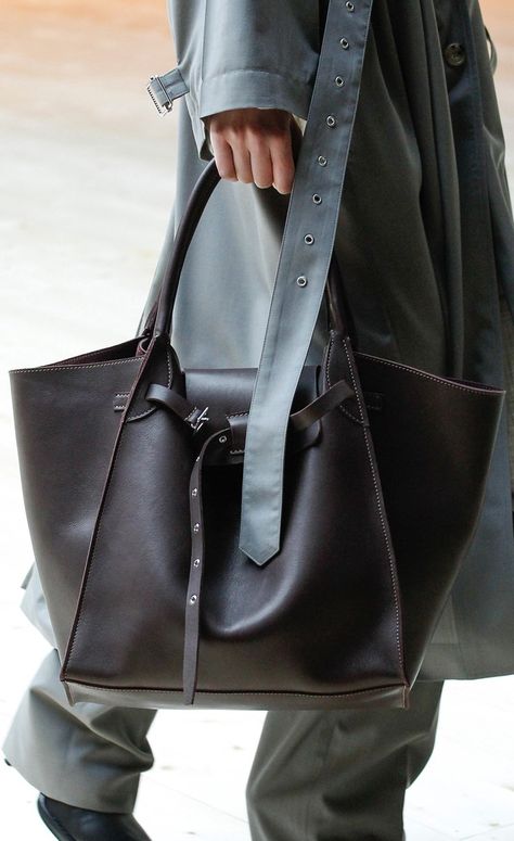 Celine Big Bag | Bragmybag Celine Ring Bag, Celine Big Bag Outfit, Celine Big Bag, Old Celine, 2017 Runway, Handbag Collection, Oversized Bag, Bag Sewing, Perfect Handbag