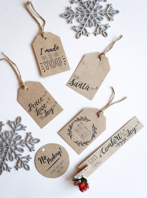 Download your free printable Christmas gift tags to brighten up your Christmas gifts this festive season! Simply print and cut out the tags at home. Free Printable Christmas Gift Tags, Jul Diy, Gift Tags Christmas, Christmas Download, Christmas Gift Tags Printable, Gift Tags Diy, Handmade Gift Tags, Diy Tags, Free Christmas Printables