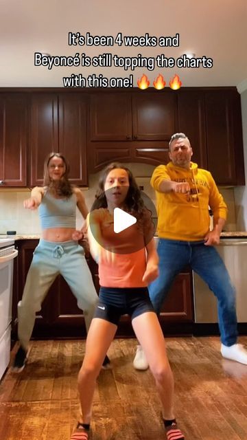 Funny Dance Videos, Dance Video Song, Singing Talent, Beyonce Family, Fun Dances, Beyonce Songs, Funny Dance Moves, Funny Dancing Gif, Country Line Dancing