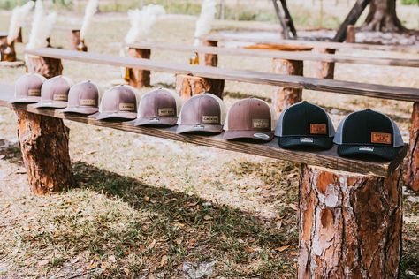 #weddingideas #groomsmen #groomsoutfit Groomsman Jeans Attire, Groomsmen With Ball Caps, Rustic Wedding Groom Attire, Groomsmen Hats, Groomsmen Jeans, Rustic Groomsmen, Country Wedding Attire, Rustic Wedding Groom, Groom Wedding Attire