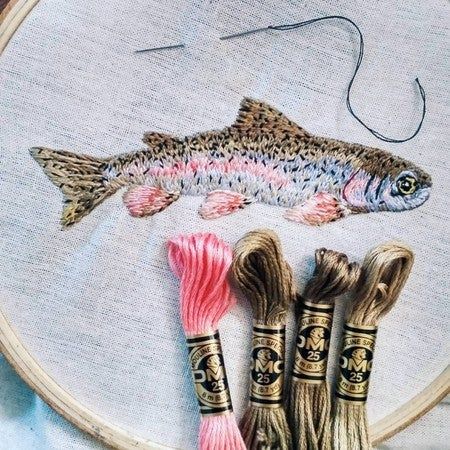 Trout Embroidery, Embroidery Hats, Embroidered Animals, Embroidery Diy, Hand Work Embroidery, Fibre Art, Creative Embroidery, Rainbow Trout, Cute Embroidery