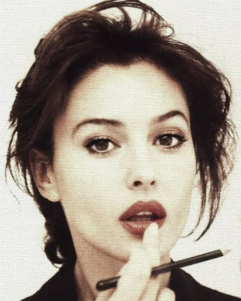 Make Up Inspo, Monica Bellucci, 인물 사진, Kate Moss, Pretty Makeup, Makeup Inspo, Maquillaje De Ojos, The Earth, Girly Things