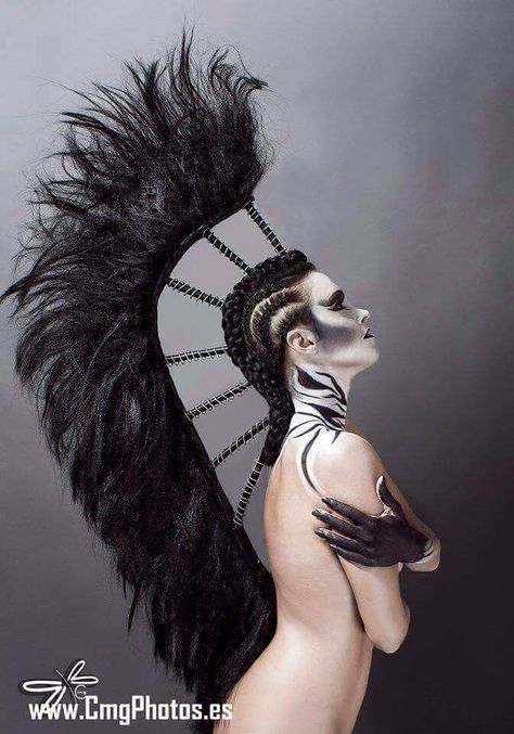 Aurora Makeup, Carnival Hairstyles, Long Hair Designs, Cool Hair Designs, High Fashion Hair, Competition Hair, Avant Garde Hair, Runway Hair, Dramatic Hair