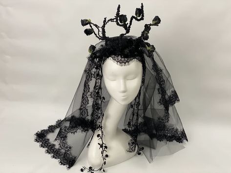 Gothic headpiece, Forest crown Witchy Headpiece, Victorian Headpiece, Goth Headpiece, Forest Crown, Personal Project Ideas, Gothic Headpiece, Forest Witch, Gothic Wedding, Personal Project