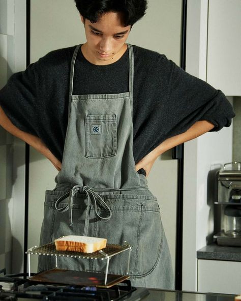 Cooking Pose Reference Drawing, Cooking Outfit, Cooking Reference, Julian Blackthorn, Cafe Apron, Chill Style, Cooking Bread, Creative Photoshoot Ideas, Aprons For Men