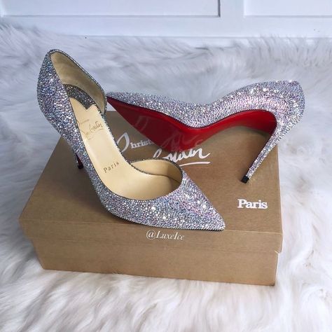 Christian Louboutin Heels Outfit, Louis Vuitton Shoes Heels, Christian Louboutin Outlet, Prom Dresses Cheap, Christian Louboutin Boots, Dr Shoes, Shoes Heels Classy, Fashion Shoes Heels, Christian Louboutin Heels