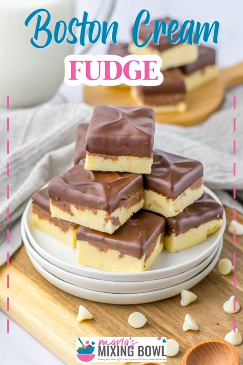 This Boston cream fudge has all the hallmark flavors of Boston cream pie with a rich fudge base and a thick chocolate topping. Boston Creme Pie, Cream Fudge, Homemade Fudge Recipes, Fudge Flavors, Vanilla Fudge, Boston Cream Pie, Cream Candy, Boston Cream, Homemade Fudge