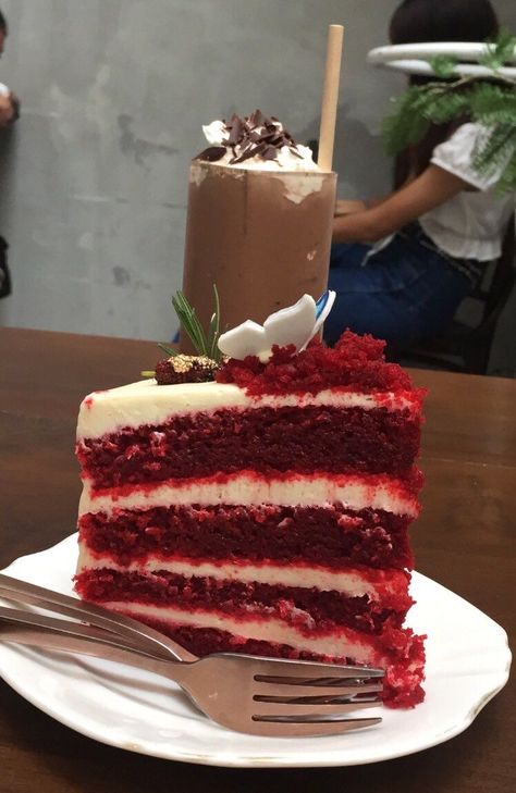 Redvelvet Cake, Pretty Dessert, Food Therapy, Think Food, All Food, Food Goals, Velvet Cake, Red Velvet Cake, Food Obsession