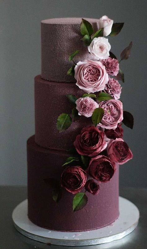 Wedding Cake Ombre, Fondant Wedding Cakes, Floral Wedding Cakes, Tiered Cake, Gorgeous Wedding Cake, Wedding Cakes With Cupcakes, Cake Trends, Unique Wedding Cakes, Wedding Cake Decorations