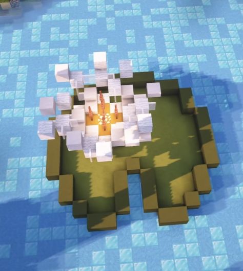 Minecraft Giant Flowers Build, Lake Design Minecraft, Minecraft Lilypad Build, Minecraft Building Ideas Fairy House, Minecraft Ocean Decoration, Fairy Circle Minecraft, Minecraft Water Lily, Minecraft Sculptures Easy, Giant Lily Pads Minecraft