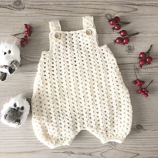 25+ Super Cute Crochet Baby Onesies and Rompers Crochet Baby Romper, Onesie Pattern, Baby Romper Pattern, Baby Dungarees, Crochet Romper, Romper Designs, Romper Pattern, Easy Crochet Baby, Crochet Baby Girl