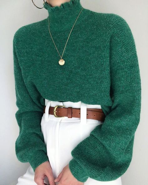 Green Oversized Shirt Outfit, Green Sweater Outfit, Oversized Shirt Outfit, Oversized Turtleneck, Wool Clothing, Cooler Look, Winter Outfits For Work, Looks Vintage, Outfits Aesthetic