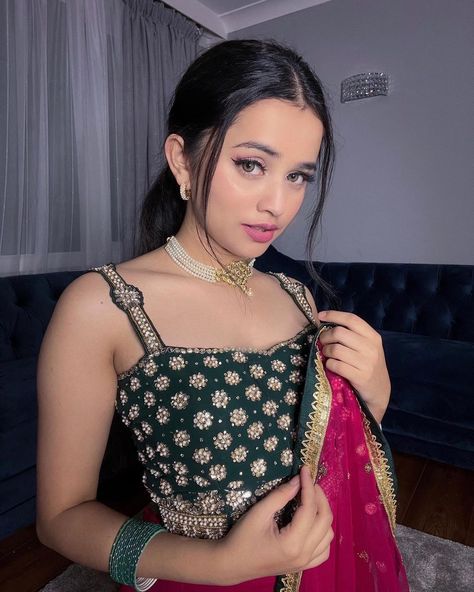 Ankita Chhetri Ankita Chhetri, Aesthetic Grunge Outfit, Clothing Design Sketches, Photo Pose Style, Fairytale Dress, Cute Couple Songs, Girls Dpz, New Wall, Girly Photography