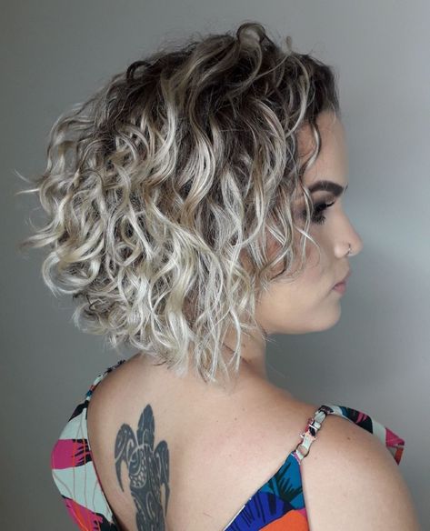 Blonde Curly Bob With Shadow Root Curly Hair Female, Curly Angled Bobs, Blonde Curly Bob, Fine Curly Hair, Large Curls, Shadow Root, Short Wavy Hair, Curly Hair With Bangs, Curly Bob Hairstyles