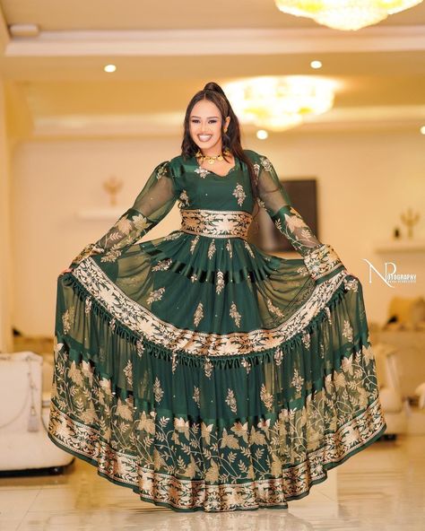 Eritrean Chiffon, Habesha Chiffon, Habesha Wedding, Swaggy Fits, Eritrean Dress, Ethiopian Clothing, Ethiopian Traditional Dress, Habesha Dress, Ethiopian Dress