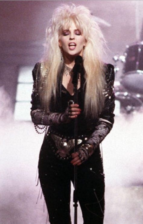 Janet Gardner 80s, 1980s Rock Fashion Women, 80s Female Rock Stars, 80s Hair Rock, 80s Metal Fashion Women, Female Greaser, Rock And Roll Outfits 80's, 80s Rock Fashion Women 1980s Style, Glam Metal Aesthetic