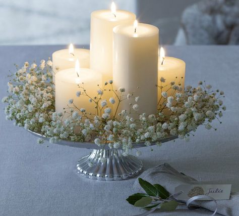 Deco Champetre, בר מצווה, Anniversary Decorations, Napkin Folding, Deco Floral, Candle Centerpieces, Wedding Centerpiece, Baby's Breath, Cake Plate