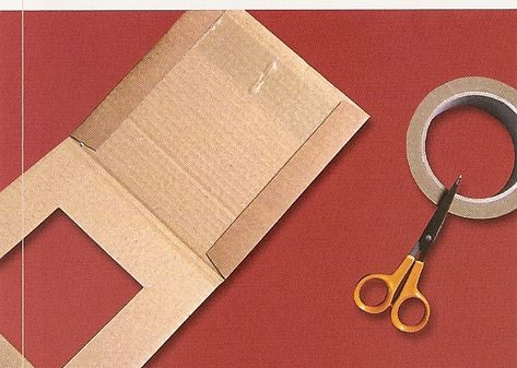 How to Make Photo Frame with Corrugated Cardboard - Art & Craft Ideas Diy Photo Frame Cardboard, Cardboard Picture Frames, Cardboard Photo Frame, How To Make Photo, Cardboard Box Crafts, Diy Photo Frames, Cardboard Frame, Newspaper Crafts, Cardboard Art