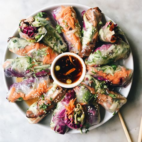 Ginger And Tamari Chicken Rice Paper Rolls Chicken Rice Paper Rolls, Colourful Vegetables, Recipe For Rice, Rice Paper Recipes, Rice Paper Wraps, Rice Wraps, Rice Rolls, Rice Paper Rolls, Pickled Cabbage